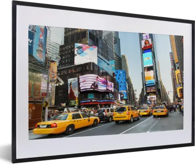 Produktbild von MuchoWow® Gerahmtes Poster New York - Taxi - Gelb 60x40 cm - Poster mit Schwarzem Bilderrahmen Wandposter Rahmen Foto Bilder - Schlafzimmer - Plakat in Rahmen - Drucken