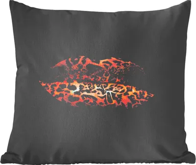 Produktbild von MuchoWow® Zierkissen Sofakissen Wohnzimmer Dekokissen 60x60 cm Lippen - Tigerdruck - Schwarz - Sitzfläche - Foto Polster