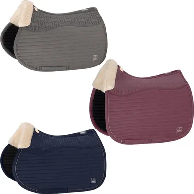Produktbild von Eskadron HERITAGE Schabracke " MICRO EVO-WOOL " Form - Dressur Farbe - cassis