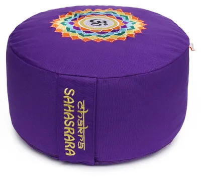 Produktbild von yogabox Yogakissen Glückssitz® Chakra - lila / Symbol: Kronen-Chakra mit OM (Sahasrara) 33 x 33 x 15 cm  Buchweizenschalen