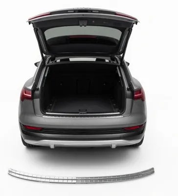 Immagine prodotto di Protezione per il bordo di carico in acciaio inossidabile cromato, compatibile con il SUV Audi Q8 e-tron | GE | Anno di produzione dal 2023 in poi>