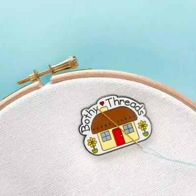 Obrázek produktu pro Aimant „Bothy Threads Needle Minder“ „The Bothy“, XA23, 4 x 3 cm