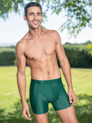Produktbild von Muchachomalo Herren eng anliegende Badehose - 1 Stück - SOLID2032-28 - L