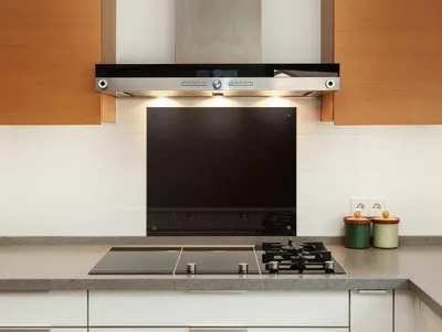Obrázek produktu pro Bc-elec - AKG06-7051 Kuchyňská skříňka černé sklo 70x50cm, tvrzené bezpečnostní sklo 6mm, podstavec s kapotou