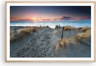 Produktbild von Gerahmtes Poster - Rahmen in heller Eiche - Strand Sand Spaziergang - 91,5x61 cm - Wand Bild - Wanddeko - Wandbilder - Kunstposter - Wandposter - Bilderrahmen - Bilder - Kunstdruck - P2NAA91x61-4924