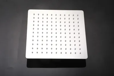 Obrázok produktu pre Uhlová sprchová hlavica Marwell - 25 x 25 cm - chróm