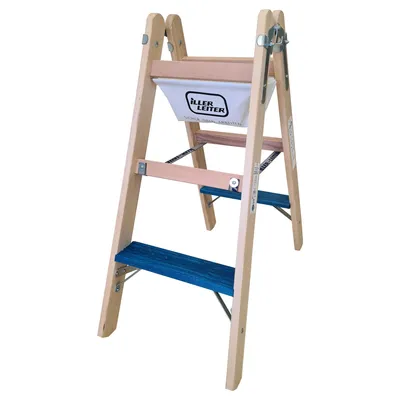Produktbild von Iller Holz Stufenstehleiter ERGO Plus inkl. Werkzeugtasche und Eimerhaken 2x3 Stufen 2,26m AH