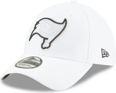 Zdjęcie produktu dla New Era 39Thirty Cap PLATINUM Sideline Tampa Bay Buccaneers