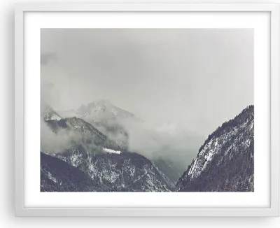 Produktbild von Gerahmtes Poster - Weißer Rahmen - Berge Wald Nebel - 50x40 cm - Wand Bild - Wanddeko - Wandbilder - Kunstposter - Wandposter - Bilderrahmen - Bilder - Kunstdruck - Wandbild - P2WAA50x40-4270