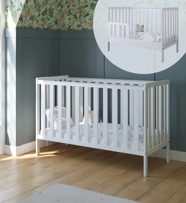 Produktbild von ZEE BAMBI Weiß Babybett 120x60 cm 2in1 mit Umbaubarriere  Klassisches Gitterbett 3-Fach Höhenverstellbar Kinderbett mit Beißschutz