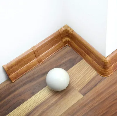 Produktbild von 2 Meter Sockelleiste 62mm PVC Eiche Vintage Laminatleisten Fussleisten aus Kunststoff PVC Laminat Dekore