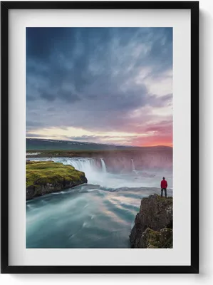 Produktbild von Landschaft mit Godafoss-Wasserfall– Wandbild mit Rahmen – Gerahmtes Bild  – Wanddekoration – 50x70 cm –  Schwarz Rahmen