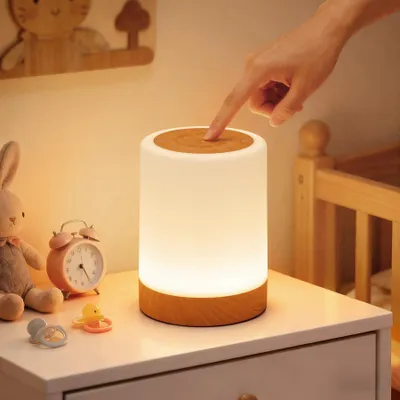 Immagine prodotto di Lampada da tavolo LED con luminosità regolabile da 5% a 100%, 256 colori RGB e 3 modalità, design in legno