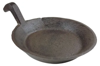 Gusseiserner Pfannen-Kerzenhalter, 8 cm Standfläche, rustikal