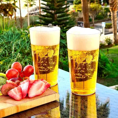 Produktbild von Doimoflair Bierglas aus Kunststoff 60 cl. Mehrwegbecher Bierkrug Plastik Transparent Spülmaschinenfest Set 5 Stück.
