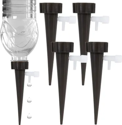 Immagine prodotto di Quattro sistemi di irrigazione con valvola antigoccia e regolazioni del flusso