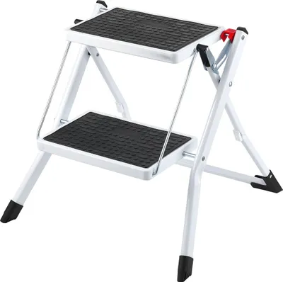Zdjęcie produktu dla Drabina dwustopniowa o nośności 150 kg, ergonomiczna składana stalowa drabina z szerokimi antypoślizgowymi stopniami, solidna drabina dla dorosłych i małych dzieci, wielofunkcyjna do użytku domowego, w kuchni, biurze, kamperze