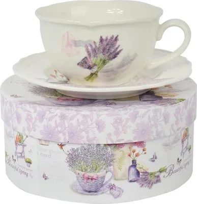 Productafbeelding van Koffiekop en schotel met bloemen in een vaas, verpakt in een cadeauverpakking