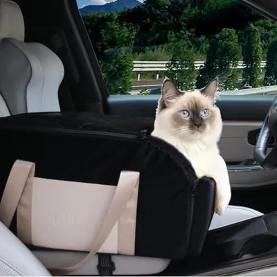 Produktbild von Hundeautositz für die Mittelkonsole, plüschig, abnehmbar und rutschfest