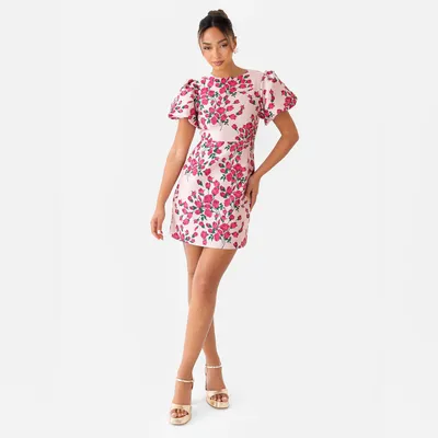 Produktbild von Damen Mini-Kleid, zartrosa mit Blumenmuster, mit Puffärmeln, figurbetont, A-Linie, ideal für Sommerpartys