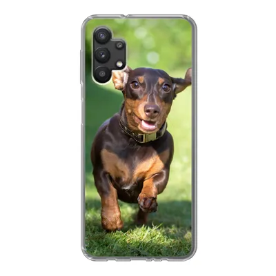 Produktbild von MuchoWow® Handyhülle Schutzhülle Hülle für Samsung Galaxy A32 5G Ein sprintender Dackel Silikon Softcase Handy Hülle - Softcase