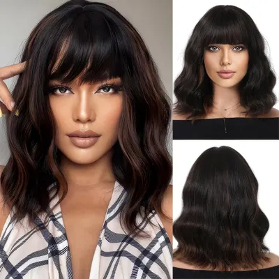 Immagine prodotto di Parrucca corta con capelli ondulati e frangia
