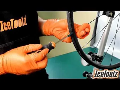 Produktbild von ICetoolz Spaak Nippelschlüssel 12D3 für 3,6 mm (Quadratnippel)