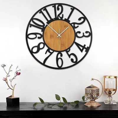 Image de Horloges murales rondes avec des chiffres anciens et un mouvement à quartz silencieux.
