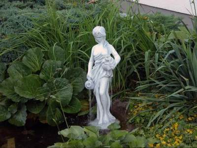 Image de Figurine de jardin "Femme Fontaine" 78cm Figurine d'étang Personnes en pierre Décoration de jardin 101054