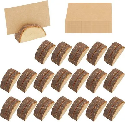 Produktbild von Unyqoos® Holz-Tischkartenhalter halbrund – Set 20 Stück mit 30 blanko Karten, Halter 5,6×2,6×3 cm, Karten 8,8×5 cm, aus natürlichem Holz für Hochzeit & Events