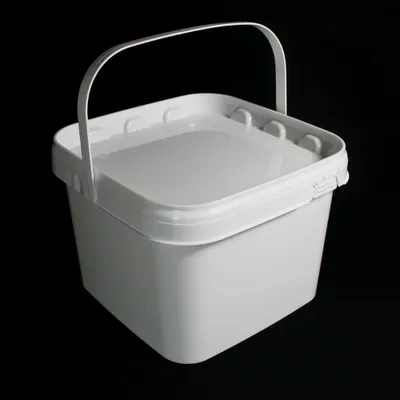Imagen del producto de Cubeta blanca, de forma cuadrada, con capacidad de 5 litros, con tapa, apilable, ideal para la cocina y el jardín