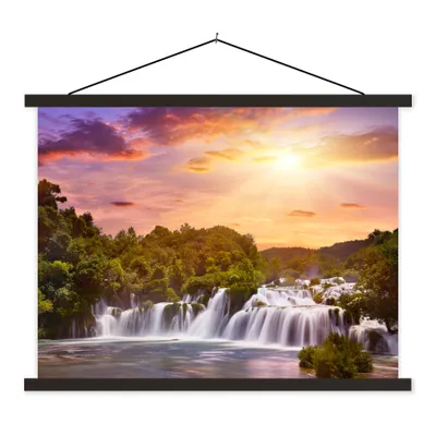 Produktbild von MuchoWow® Textilposter Wasserfall - Landschaft - Sonne - Wolken - Sonnenuntergang 150x113 cm mit holzfarbenen Rahmen - Poster