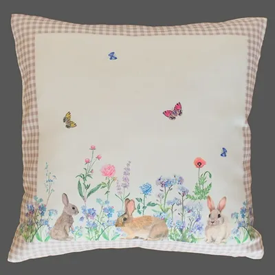 Produktbild von Kissenhülle 40 x 40 cm mit Druckmotiv Häschen und Blumen 40 x 40 cm Kissenhülle