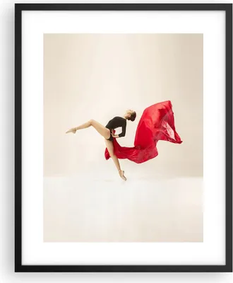 Produktbild von Gerahmtes Poster - Schwarzer Rahmen - Ballerina Tanz Rot - 40x50 cm - Wand Bild - Wanddeko - Wandbilder - Kunstposter - Wandposter - Bilderrahmen - Bilder - Kunstdruck - P2BPA40x50-4437
