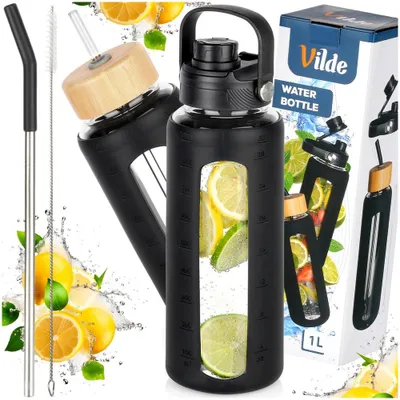 Produktbild von Vilde | Trinkflasche 1 L mit Zeitmarkierung - Glasflasche mit Silikonhülle und Bambusdeckel - Motivationsflasche Sport