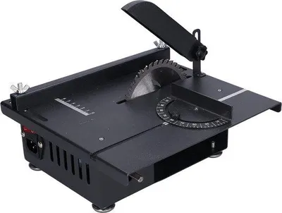 Immagine prodotto di Tavolo da lavoro per la lavorazione del legno con sega circolare