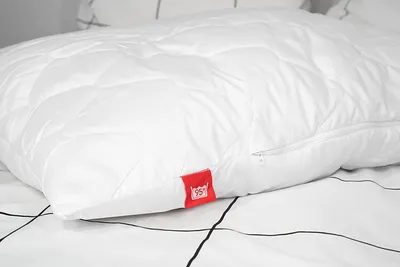 Produktbild von Medicate Mikrofaser Allergiker Kopfkissen 40 x 80 cm - Mit Kugel-Hochlfasern Füllung - Waschbar bis 90 Grad