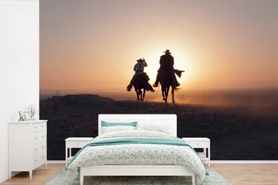 Produktbild von MuchoWow® Fototapete für Wohnzimmer oder Schlafzimmer Wandtapete Vinyl Motivtapete Zwei Cowboys auf Pferden bei Sonnenuntergang - 330x220 cm - Fototapeten