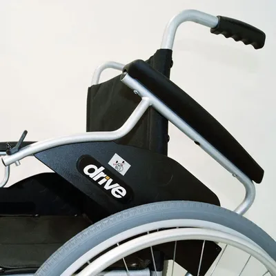 Produktbild von Standard-Stahlrollstuhl Drive Medical Ecotec Rollstuhl 2G mit Trommelbremse Sitzbreite 38cm