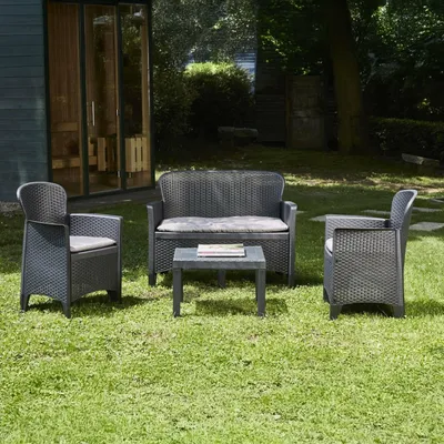Produktbild von Outdoor-Lounge-Set Dlinett, Gartengarnitur mit 2 Sesseln, 1 Sofa und 1 Couchtisch, Sitzecke in Rattan-Optik mit Kissen, 100 % Italy, Anthrazit