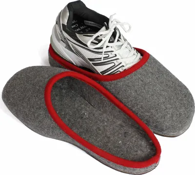 Produktbild von PANTOFFELMANN Überpantoffel für Straßenschuhe Gummisohle Museumspantoffel Filz Überschuhe Filzpantoffel Überzieher rot 50