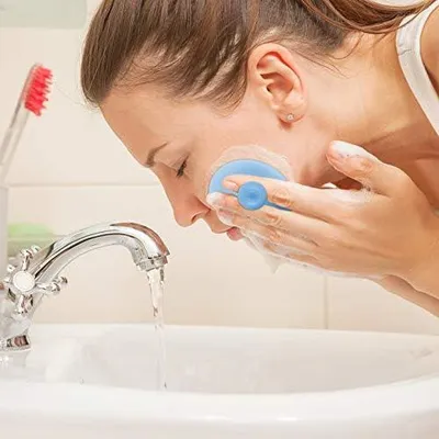 Produktbild von 18 Silikonbürsten zur manuellen Gesichtsreinigung, weiche Scrubber-Pads mit Mitesser-Entferner für Akne, Nase und Poren, Tiefenreinigung, 6 Farben