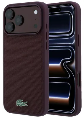 Image de Coque Lacoste pour iPhone 18 Pro Max, modèle "Petit Pique", couleur bordeaux, avec logo métallique en forme de crocodile