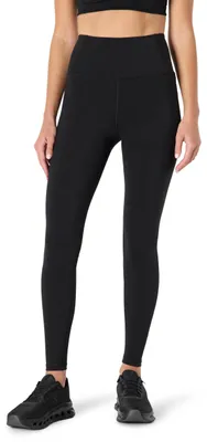 Productafbeelding van A. Essentials dames sportlegging, verkrijgbaar met of zonder zakken, in de lengtes: lang, capri, en 3/4
