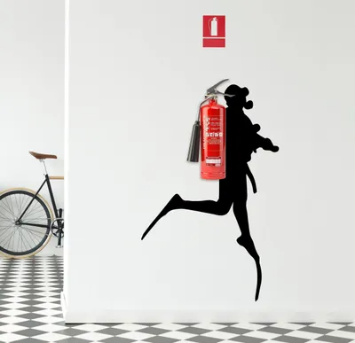 Taucher mit Feuerlöscher – Decords Wandtattoo, Produktansicht 1