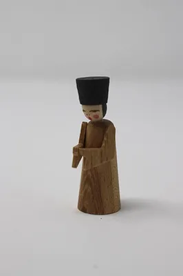 Zdjęcie produktu dla Miniaturowa figurka Pope, wysokość 4 cm, NOWA
