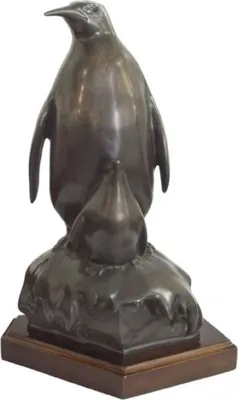 Produktbild von Casa Padrino Bronzefigur Pinguin Mutter mit Kind Bronze / Braun 22 x 15 x H. 33 cm - Luxus Skulptur