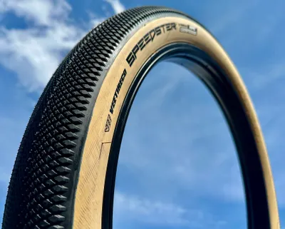 Image de Pneu Vee Rubber Speedster Sreet Life 27.5 x 3.0 skinwall