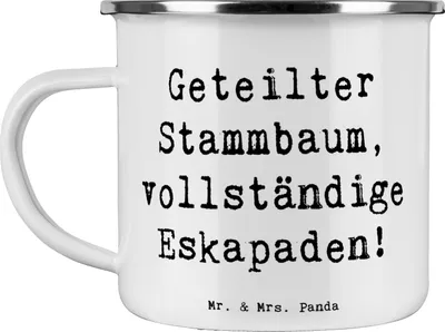Produktbild von Mr. & Mrs. Panda Emaille Tasse Spruch Halbbruder Eskapaden - Weiß - Geschenk, Schabernack, Geschwister, Kaffeepott, Teetasse, Becher, Lächeln, Familie, Pott, Verwandte