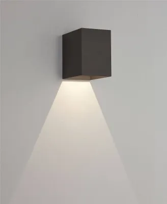 Produktbild von Astro Oslo 100 - LED 1 Licht Außenwandleuchte Schwarz IP65